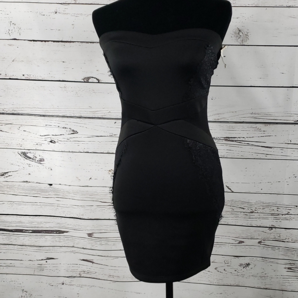 💄Little Black Strapless 2B Bebe Dress💄